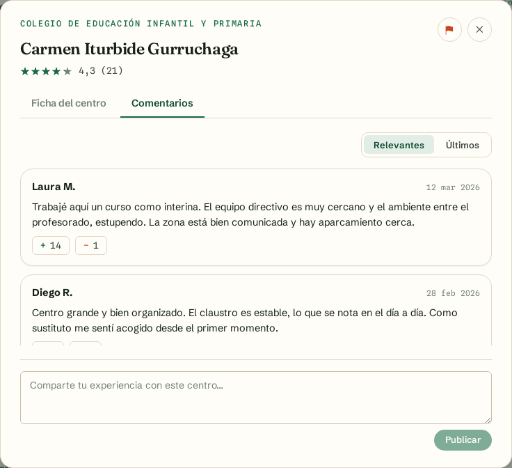 Pestaña de comentarios de un centro en Mi Destino Docente con opiniones de la comunidad